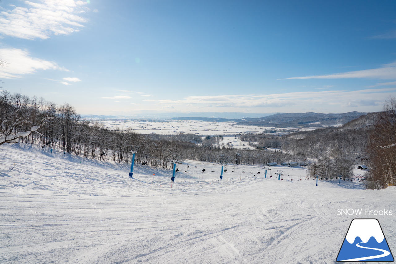 ぴっぷスキー場｜旭川紋別自動車道・比布北インターを降りたら約３分で到着。良質な雪、多彩なコース、抜群の眺望、美味しいグルメ、アフタースキーに温泉も。。。とっても高い満足度を誇るローカルゲレンデを滑ります(^^)/